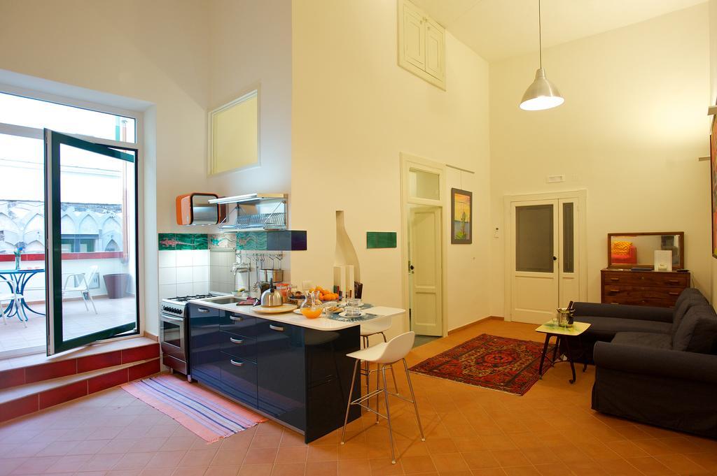 Haripergo Apartments A Bridge For Amalfi Coast Salerno Quarto foto